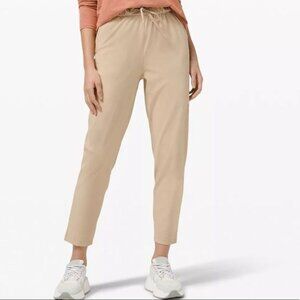 LULULEMON Womens Size 12 Stretch High-Rise Pant 7/8 Length Tan Elastic Waist